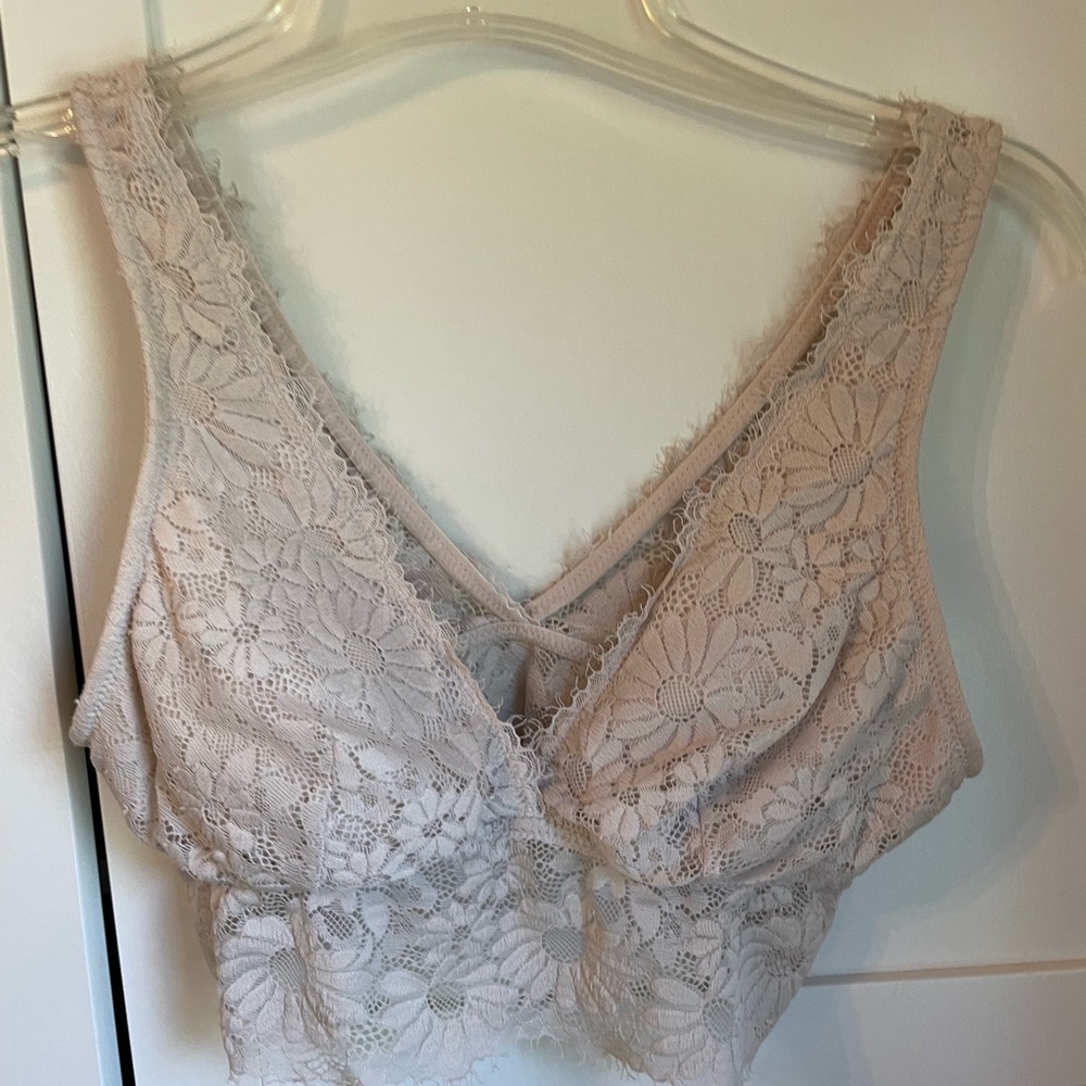Aerie Happy Lace Padded Plunge Bralette. Size small. Gently worn!